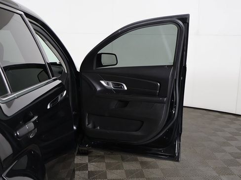 Used 2017 GMC Terrain SLE image 15