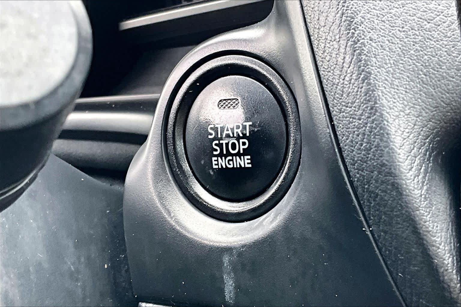 Used 2018 MAZDA MAZDA3 Touring FWD image 35