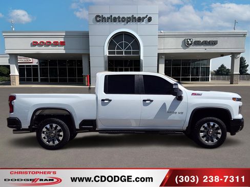 Used 2024 Chevrolet Silverado 2500 Custom w/ Custom Value Package AWD/4WD image 2