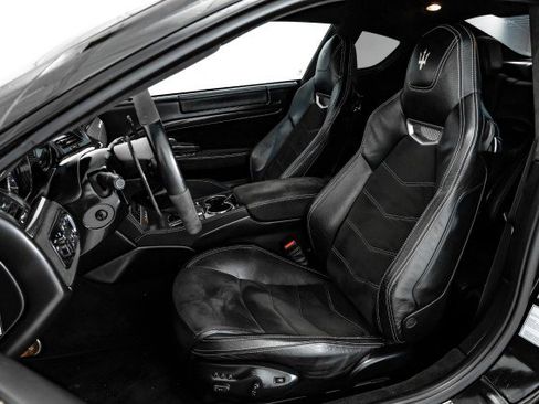 Used 2013 Maserati GranTurismo Sport image 31