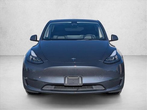 Used 2023 Tesla Model Y Long Range image 2