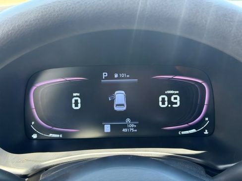 Used 2023 Kia Soul LX w/ LX Technology Package FWD image 22