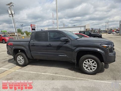 Used 2024 Toyota Tacoma SR5 AWD/4WD image 3