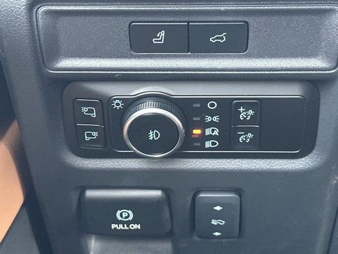 Certified 2024 Ford Expedition Max Platinum image 18