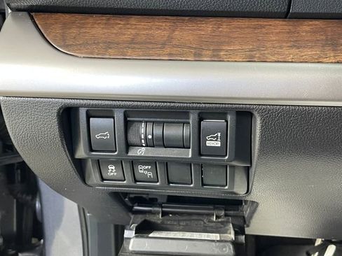 Used 2018 Subaru Outback 2.5i Limited w/ Popular Package #2 image 14