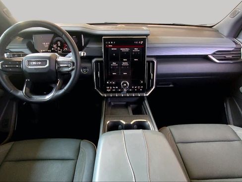Used 2025 GMC Acadia AT4 w/ Luxury Package AWD/4WD image 16