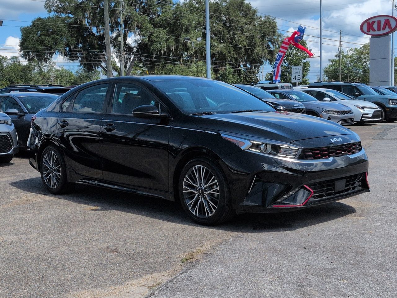 Used 2024 Kia Forte GT-Line w/ GT-Line Premium Package FWD image 3