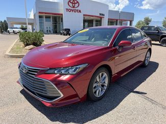 Used 2019 Toyota Avalon XLE w/ Carpet Mat Package FWD video 1