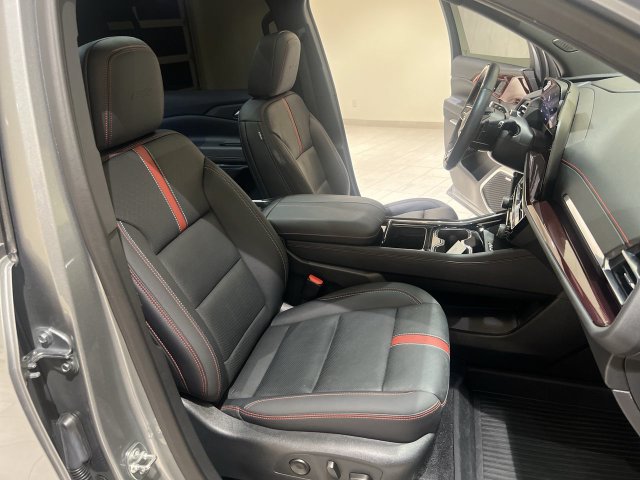 Certified 2025 Chevrolet Traverse RS w/ LPO, Roadside Safety Package FWD image 26