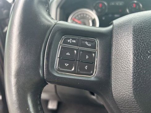 Used 2017 RAM 1500 Classic SLT w/ SLT Plus D￩cor Group AWD/4WD image 17