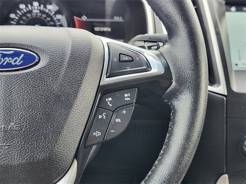 Used 2016 Ford Edge SEL w/ Equipment Group 201A image 28