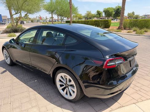 Used 2022 Tesla Model 3 RWD image 4