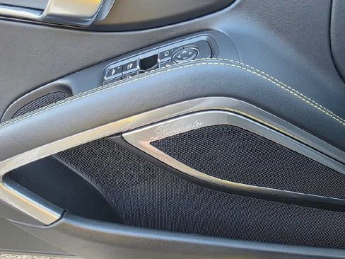 Used 2016 Porsche 911 Turbo S image 19