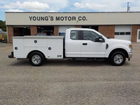 Used 2022 Ford F250 XL w/ Power Equipment Group RWD image 7