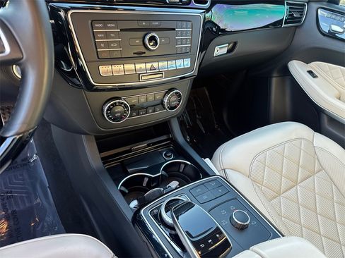 Used 2019 Mercedes-Benz GLS 550 4MATIC image 29