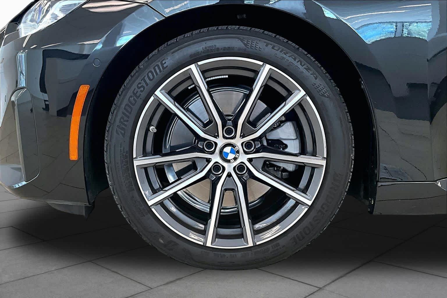 Used 2025 BMW 230i Coupe RWD image 9