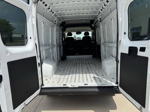 Used 2023 RAM ProMaster 2500 FWD image 15