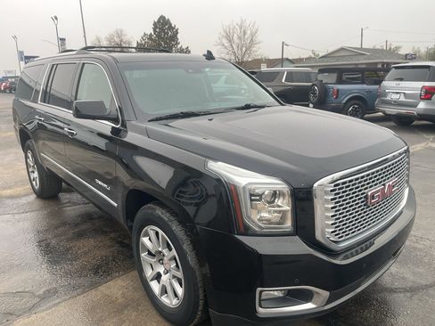 Used 2017 GMC Yukon XL Denali w/ Open Road Package AWD/4WD image 4