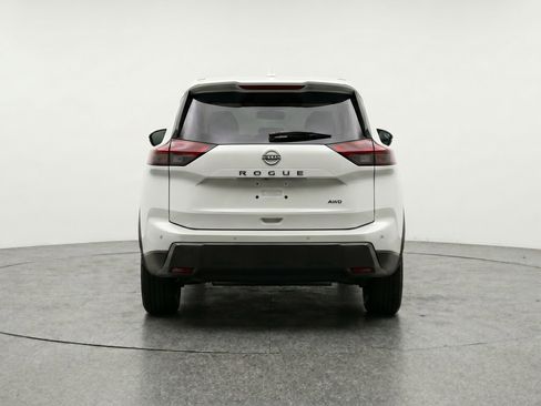 Used 2025 Nissan Rogue SV AWD/4WD image 7
