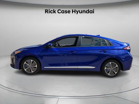 Used 2022 Hyundai Ioniq SE image 3