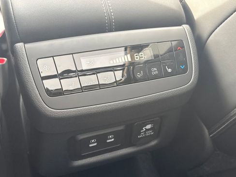 New 2026 Nissan Pathfinder Platinum image 42