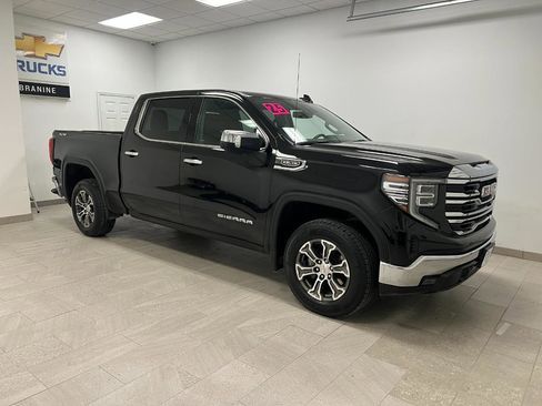 Used 2025 GMC Sierra 1500 SLT AWD/4WD image 15