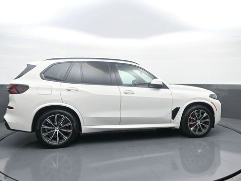 Used 2026 BMW X5 xDrive50e w/ M Sport Package AWD/4WD image 8