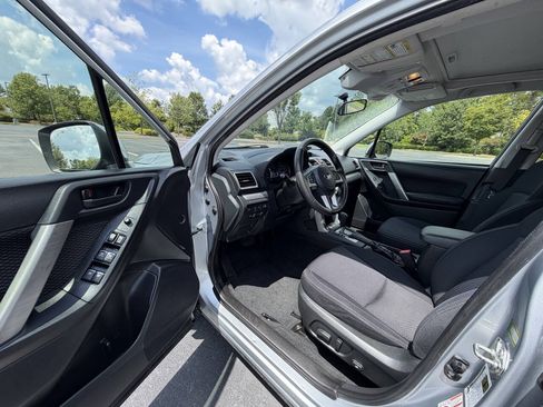 Used 2018 Subaru Forester 2.5i Premium AWD/4WD image 12