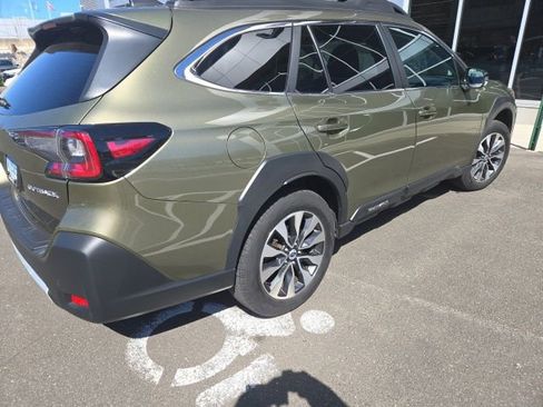 Used 2023 Subaru Outback Limited AWD/4WD image 17