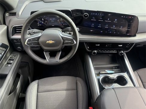 New 2026 Chevrolet Suburban LS image 11