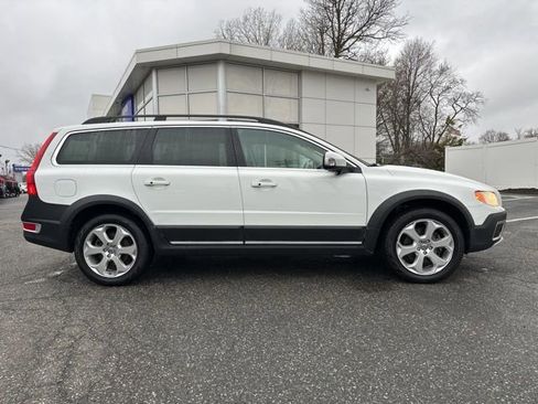 Used 2010 Volvo XC70 T6 AWD/4WD image 8