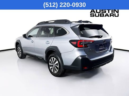 Certified 2025 Subaru Outback Premium image 6