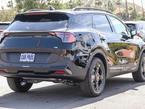 Certified 2026 Kia Sportage X-Line w/ X-Line Premium Package AWD/4WD image 8