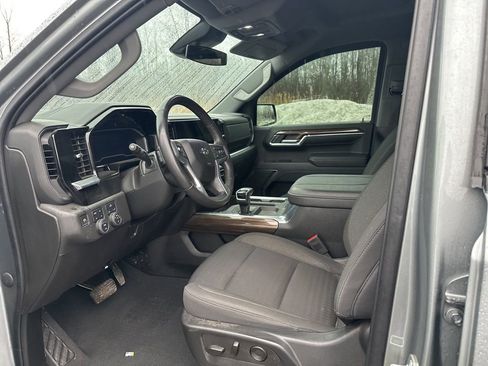 Used 2023 Chevrolet Silverado 1500 RST w/ Z71 Off-Road Package image 5