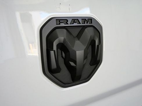 Used 2024 RAM 2500 Tradesman w/ Snow Chief Group AWD/4WD image 9