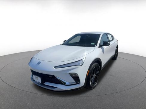 Used 2025 Buick Envista Sport Touring image 7