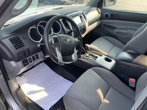 Used 2013 Toyota Tacoma 4x4 Access Cab V6 w/ SR5 Pkg image 11