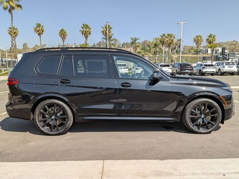 New 2026 BMW X7 xDrive40i w/ M Sport Package AWD/4WD image 3