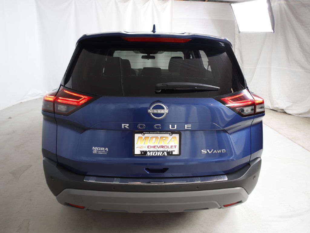 Used 2023 Nissan Rogue SV AWD/4WD image 5