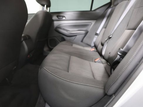 Used 2024 Nissan Altima 2.5 SV image 9