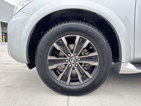 Used 2019 Nissan Armada Platinum RWD image 4