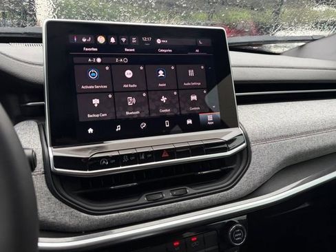 Used 2024 Jeep Compass Latitude image 9