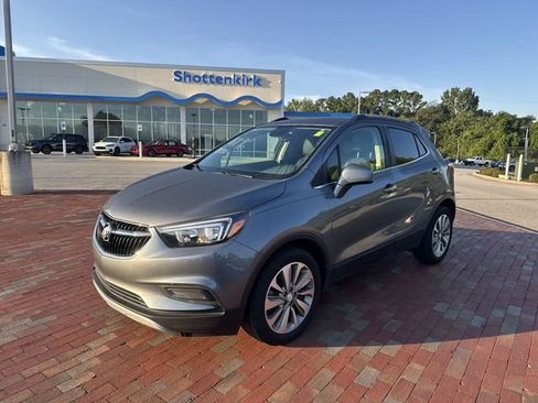 Used 2020 Buick Encore Preferred w/ Safety Package FWD image 1