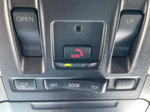 Certified 2025 Toyota Highlander XSE AWD/4WD image 12