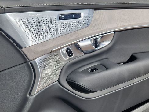 New 2026 Volvo XC90 T8 Ultra w/ Lounge Package image 21