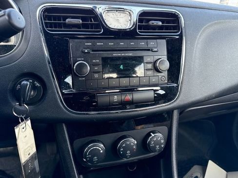 Used 2012 Chrysler 200 Touring image 18