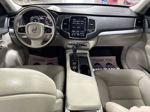 Used 2021 Volvo XC90 T5 Momentum w/ Climate Package FWD image 26