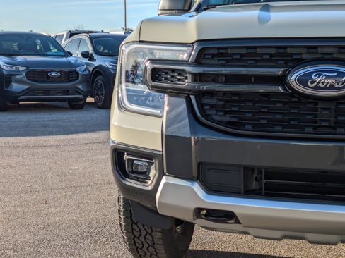 New 2025 Ford Ranger XLT w/ FX4 Off-Road Package image 10