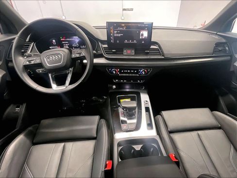 Used 2025 Audi Q5 2.0T Premium w/ Convenience Plus Package image 17