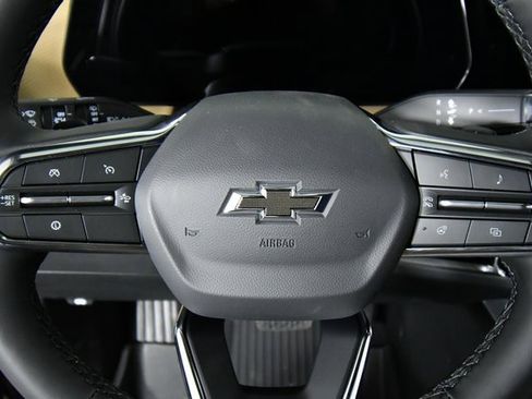 New 2026 Chevrolet Equinox ACTIV w/ LPO, Floor Liner Package image 2